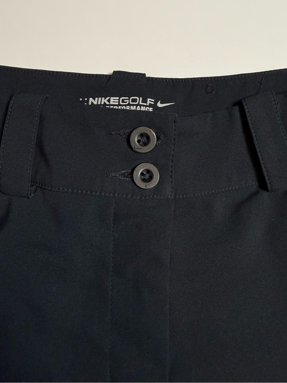 Nike Golf Tour Performance Dri-FIT Women’s 6 Black Shorts Bermuda Preppy Sporty - Picture 3 of 6